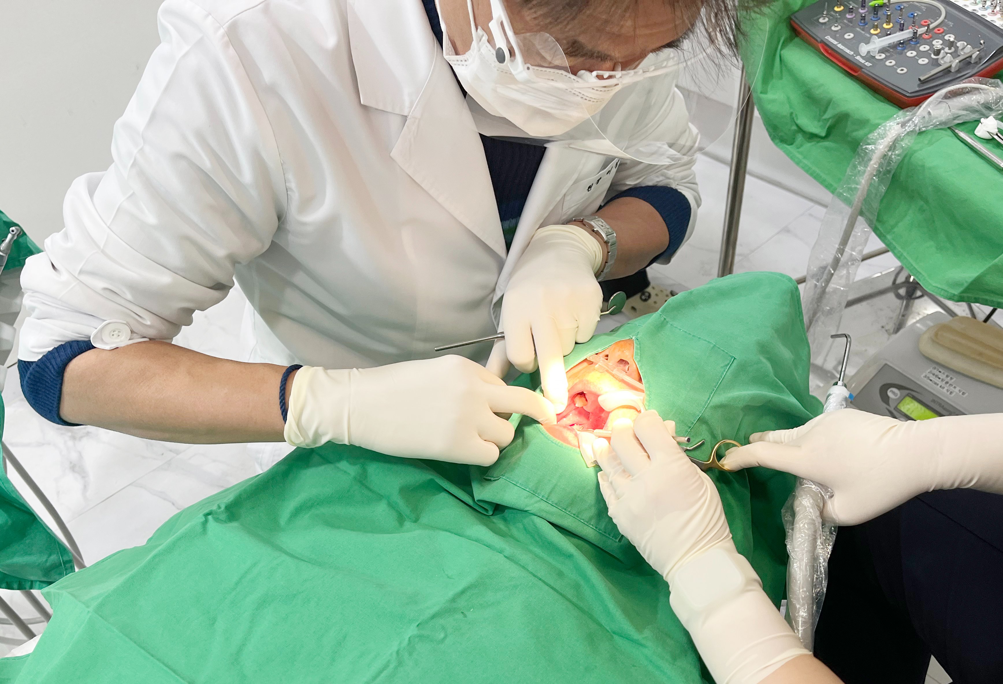 강남 임플란트 추천 치과